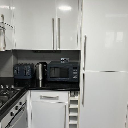 Three Bedroom House In Tooting By Star Apartments Londres Exterior foto