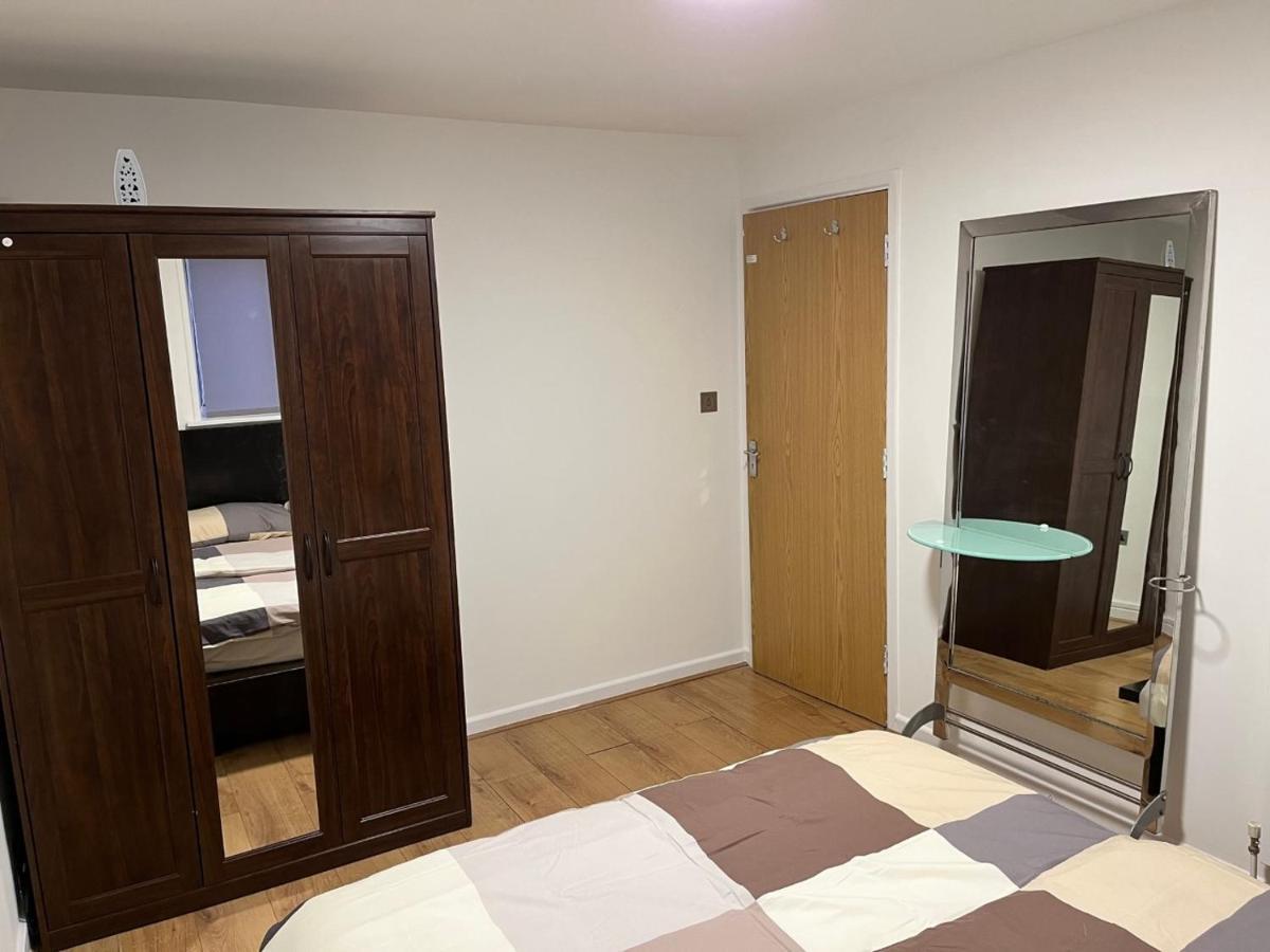 Three Bedroom House In Tooting By Star Apartments Londres Exterior foto