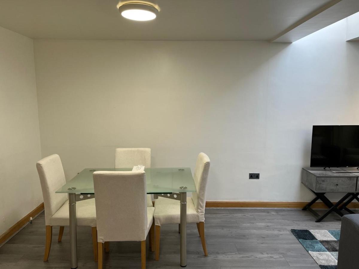 Three Bedroom House In Tooting By Star Apartments Londres Exterior foto